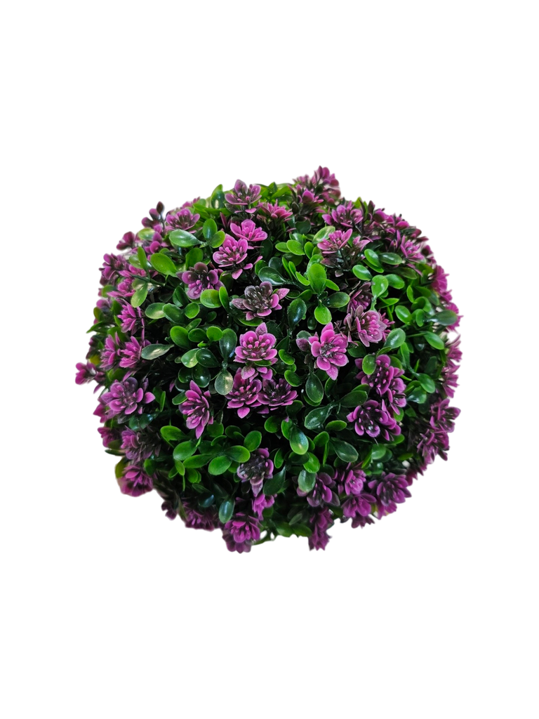 كرة خضراء في الوسط.