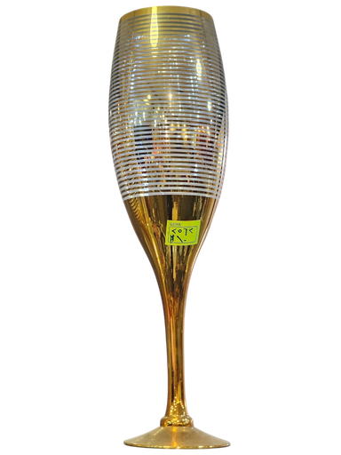 مزهرية ذهبية