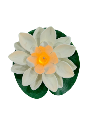 شمعة زهرة عائمة